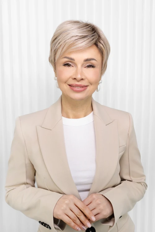 Peruka Izar color: pearl_blond.webp