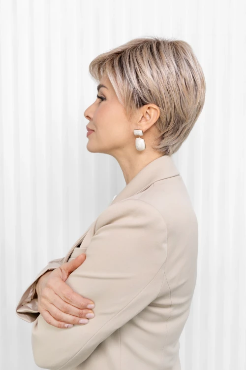 Peruka Izar color: pearl_blond_bok.webp