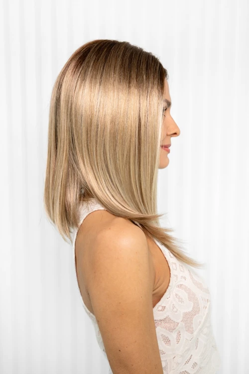 Peruka_Laurel_kolor: shaded_blond_bok.jpg