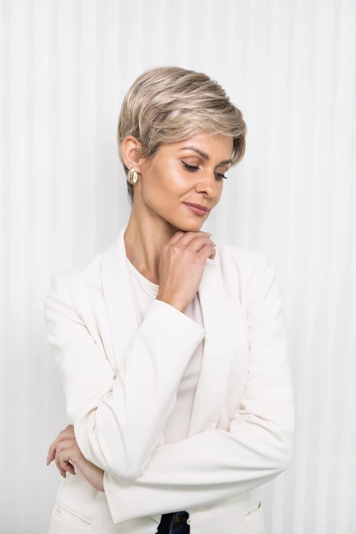 Peruka_Diamond_shaded_blond.jpg